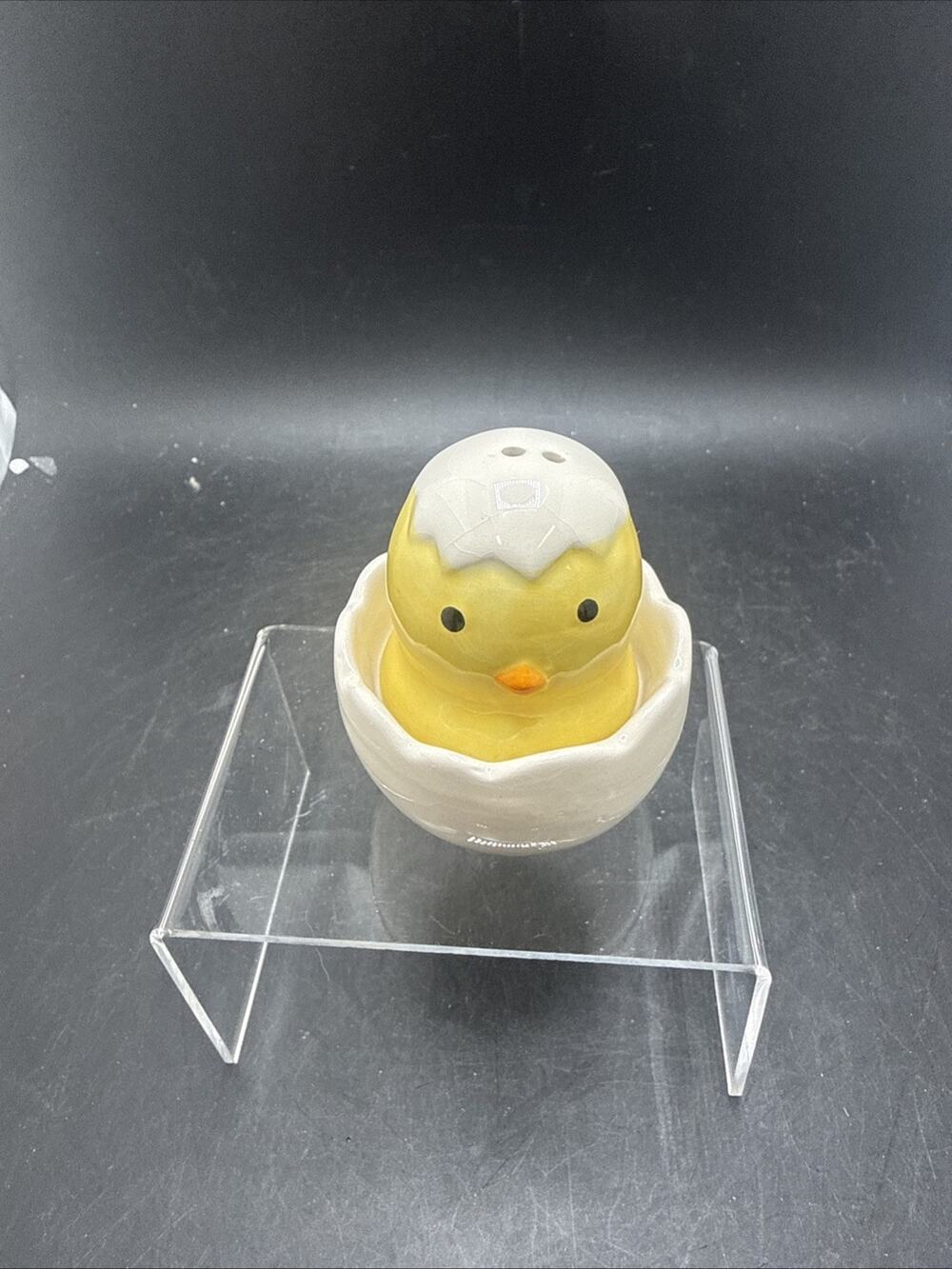 Ceramic Chick in Eggshell Salt & Pepper Shaker Set Easter Spring Decor Cute
